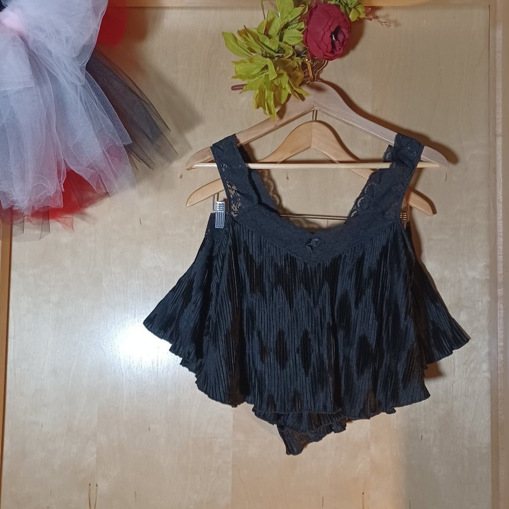 ILUSION VINTAGE 2PC Black Camisole and Shorts Set_Size Medium